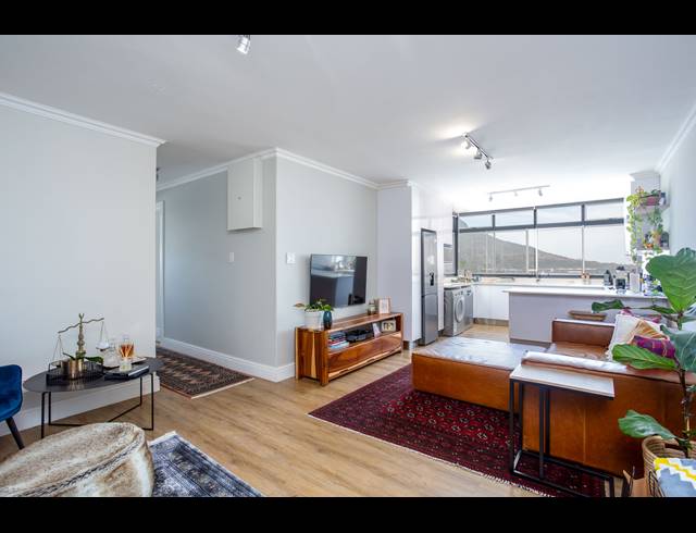 2 BEDROOM APARTMENT RENTED IN CLAREMONT UPPER